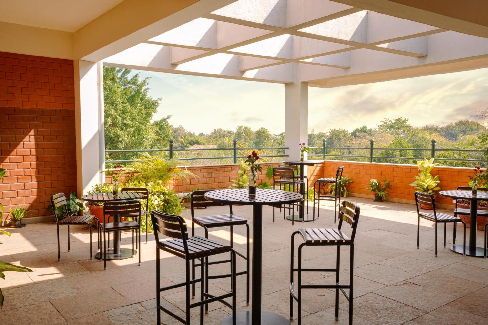 Olde Bangalore Resort And Wellness Center Devanahalli ภายนอก รูปภาพ